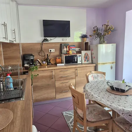 Apartman кирил и методий